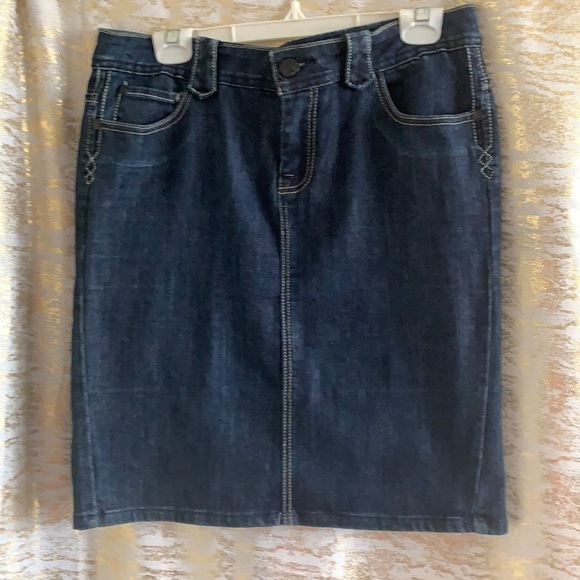 AMISU dark wash midi length Jean skirt size EU40 - Picture 2 of 12